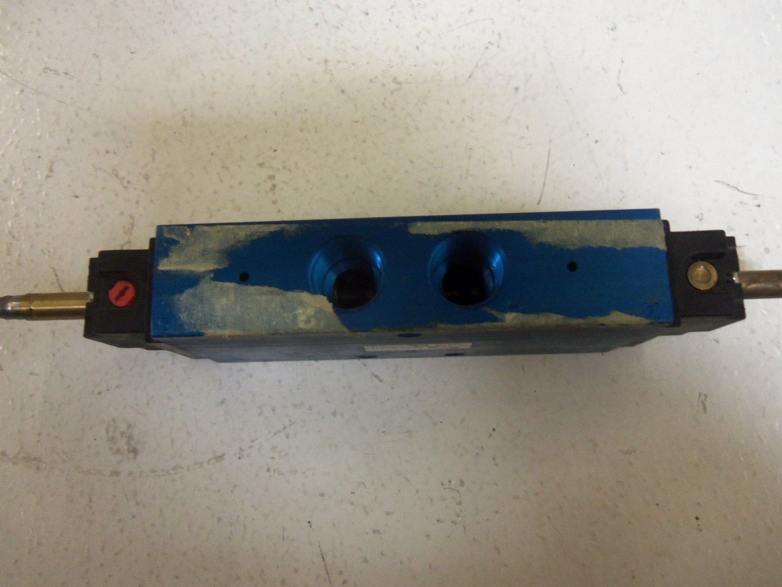 AUTOMATIC VALVE L4505CBWDW-AA PNEUMATIC SOLENOID VALVE (AS PICTURED) UNMP