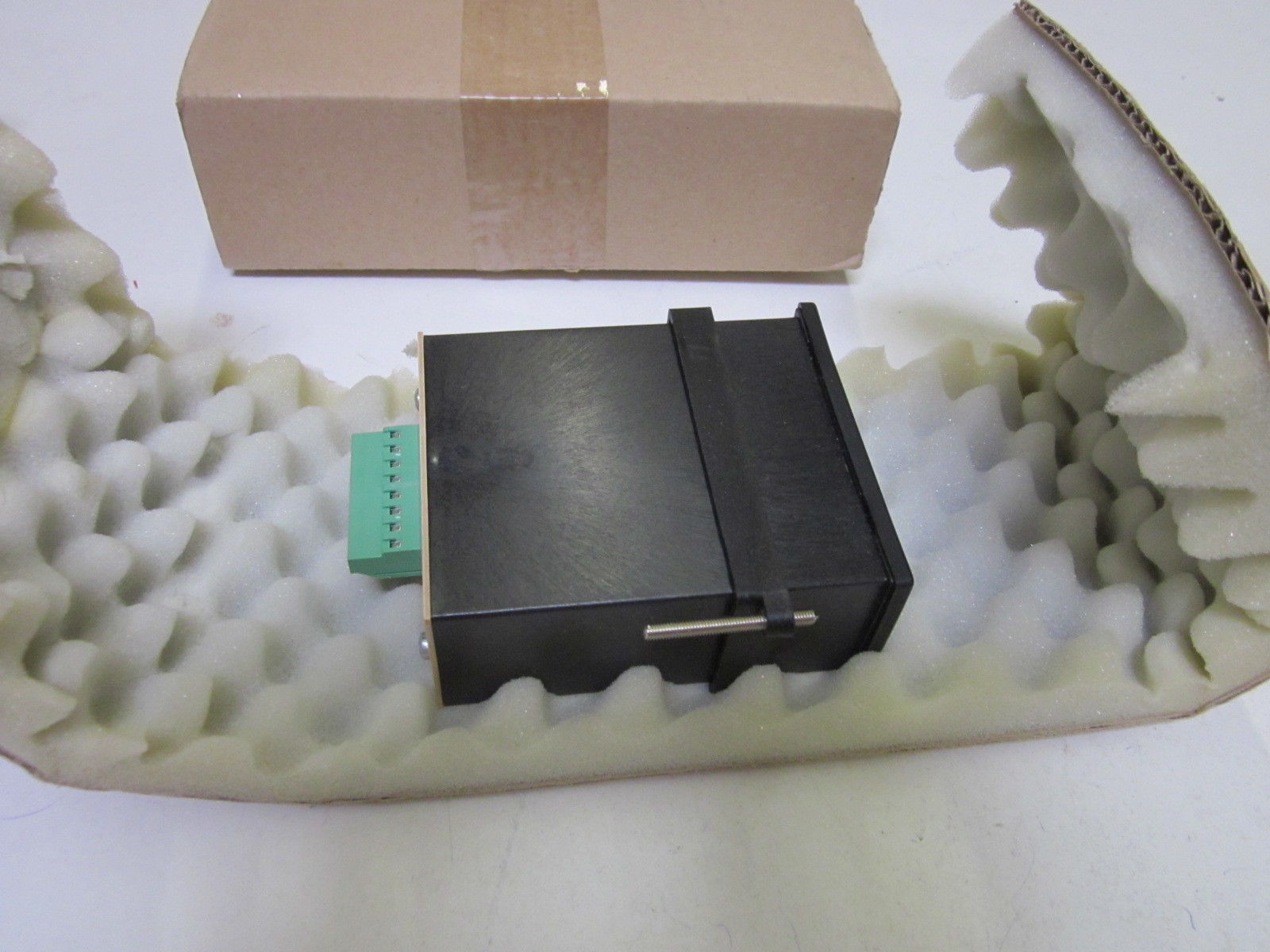 INDUSTRIAL MRO B10B116347 PANEL METER *NEW IN BOX*