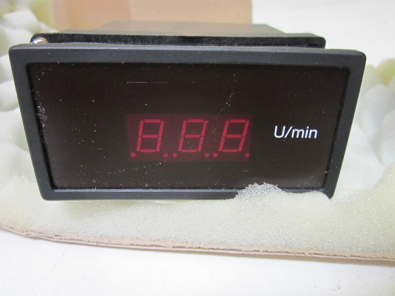 INDUSTRIAL MRO B10B116347 PANEL METER *NEW IN BOX*