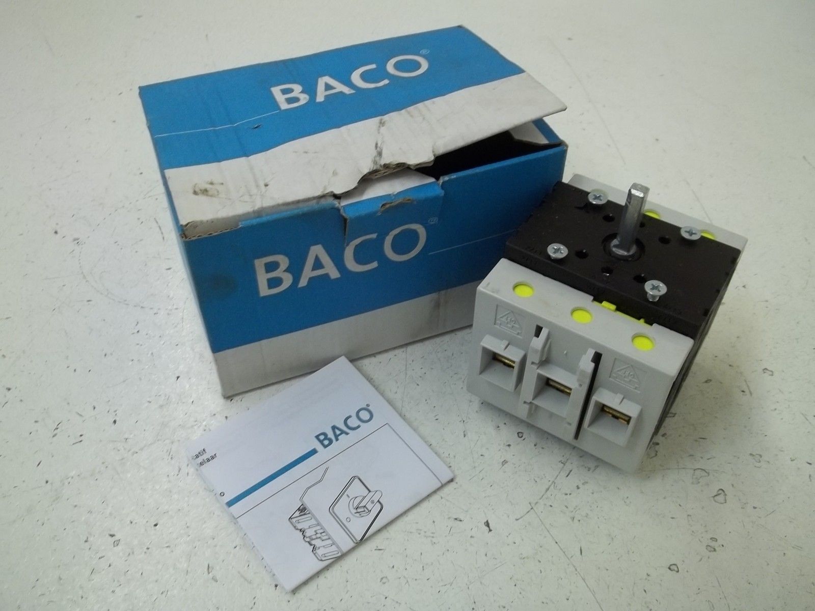 BACO 222 169 SWITCH DISCONNECTOR (AS PICTURED MISSING HANDLE) NSMP