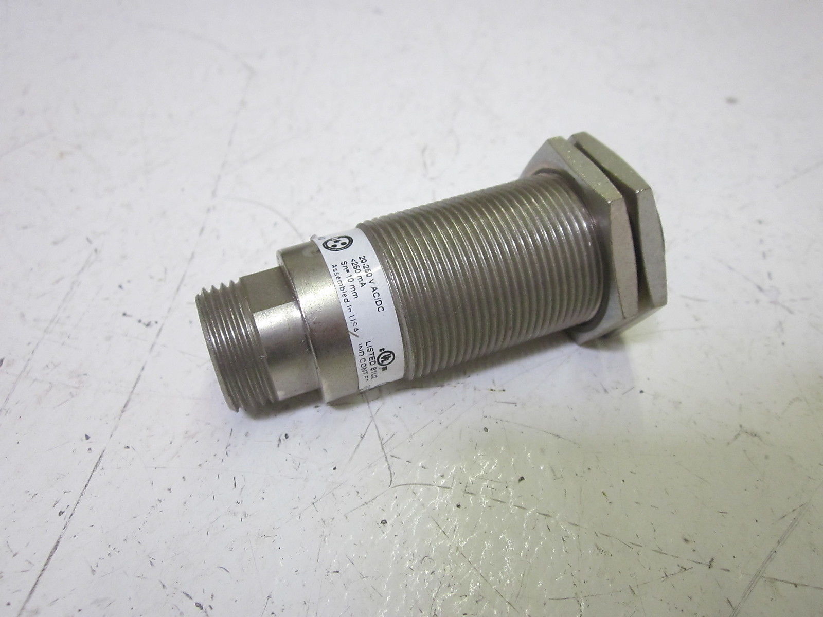 BALLUFF 516-215-E5-E-S5 PROXIMITY SWITCH 220-250V UNMP