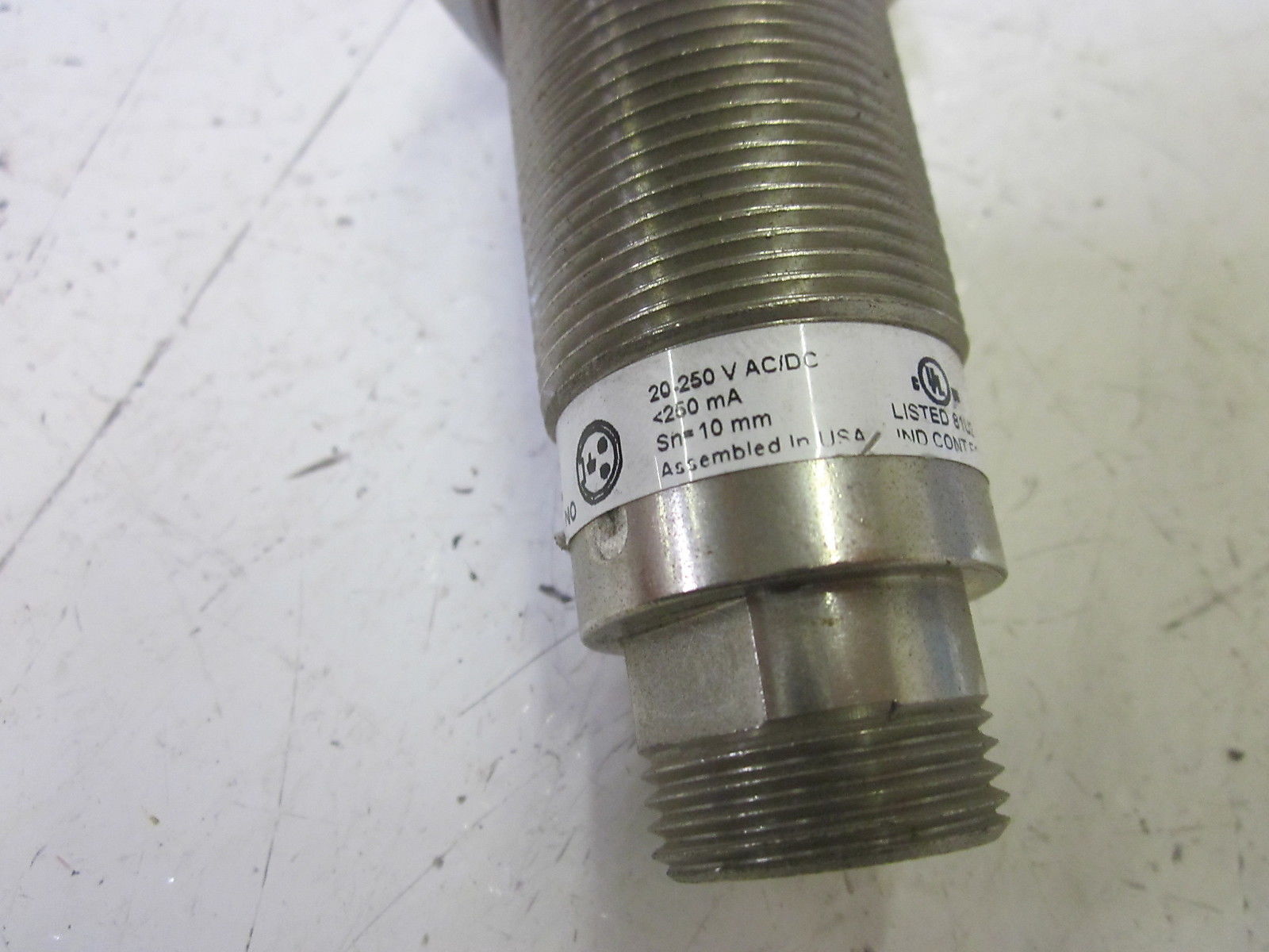 BALLUFF 516-215-E5-E-S5 PROXIMITY SWITCH 220-250V UNMP