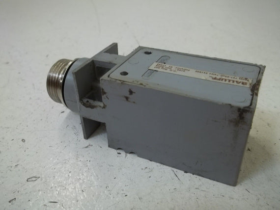 BALLUFF BES517-222-SA1-S5 PROXIMITY SWITCH (AS PICTURED)*USED*