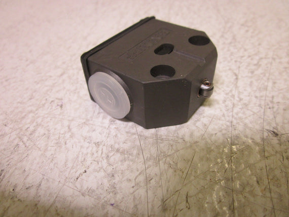 BALLUFF BNS 819-100-R-12 LIMIT SWITCH *NEW NO BOX*