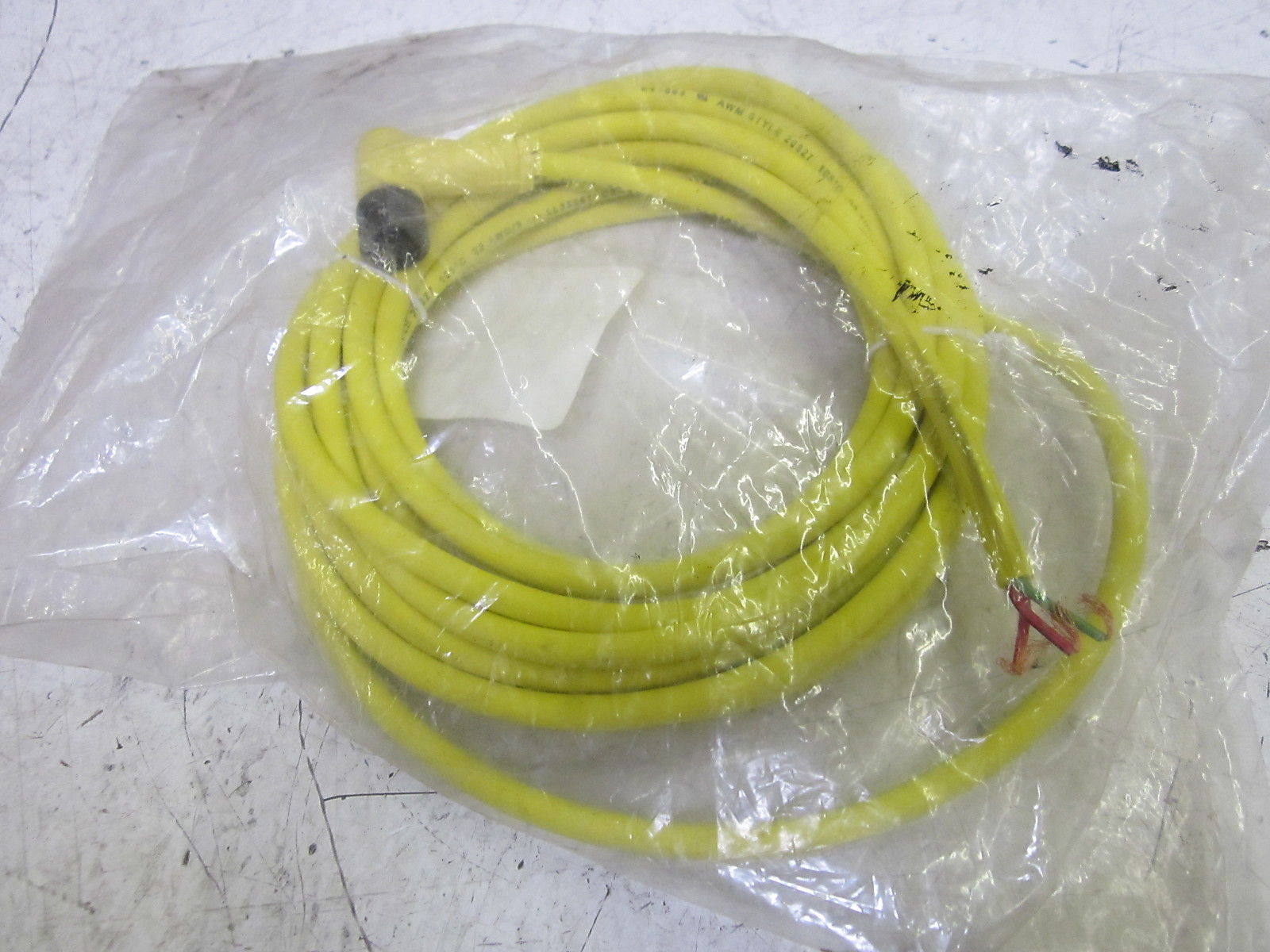 BALLUFF C21BE300TY150F CORDSET NSMP
