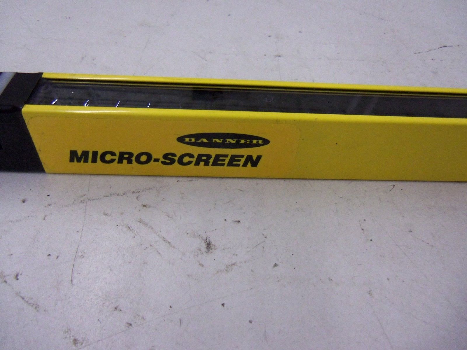 BANNER ENGINEERING USE824YP2 UNMP