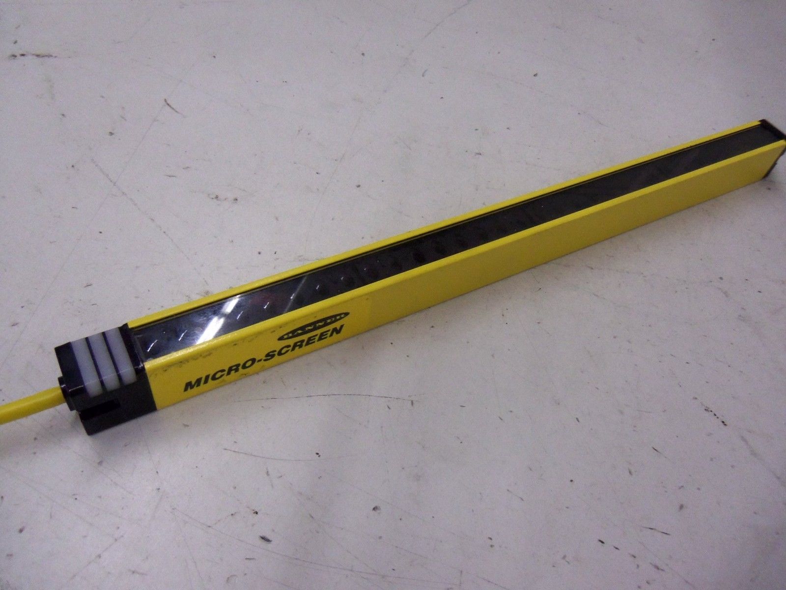 BANNER ENGINEERING USR1624YP2 UNMP