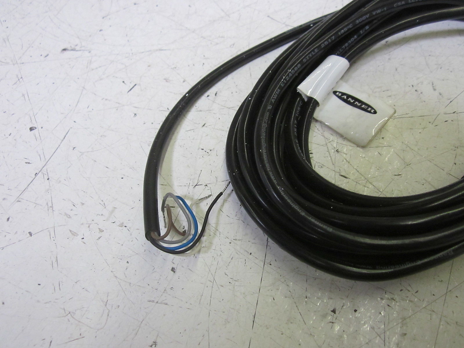 BANNER ENGINEERING MQDCQ-515 P/N: 47812 CABLE UNMP