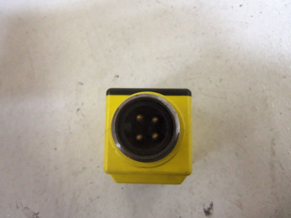 BANNER ENGINEERING Q40SP6FF100-42782 SENSOR *USED*