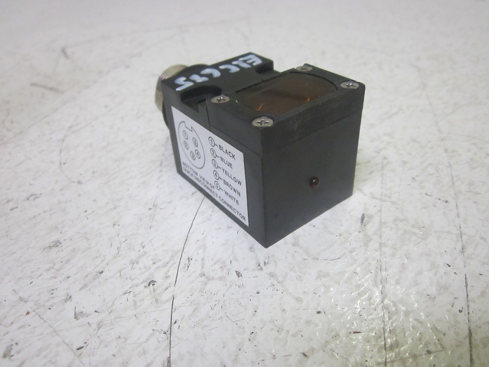 BANNER ENGINEERING VALU-BEAM SMW915LVAGQD 12-28V UNMP