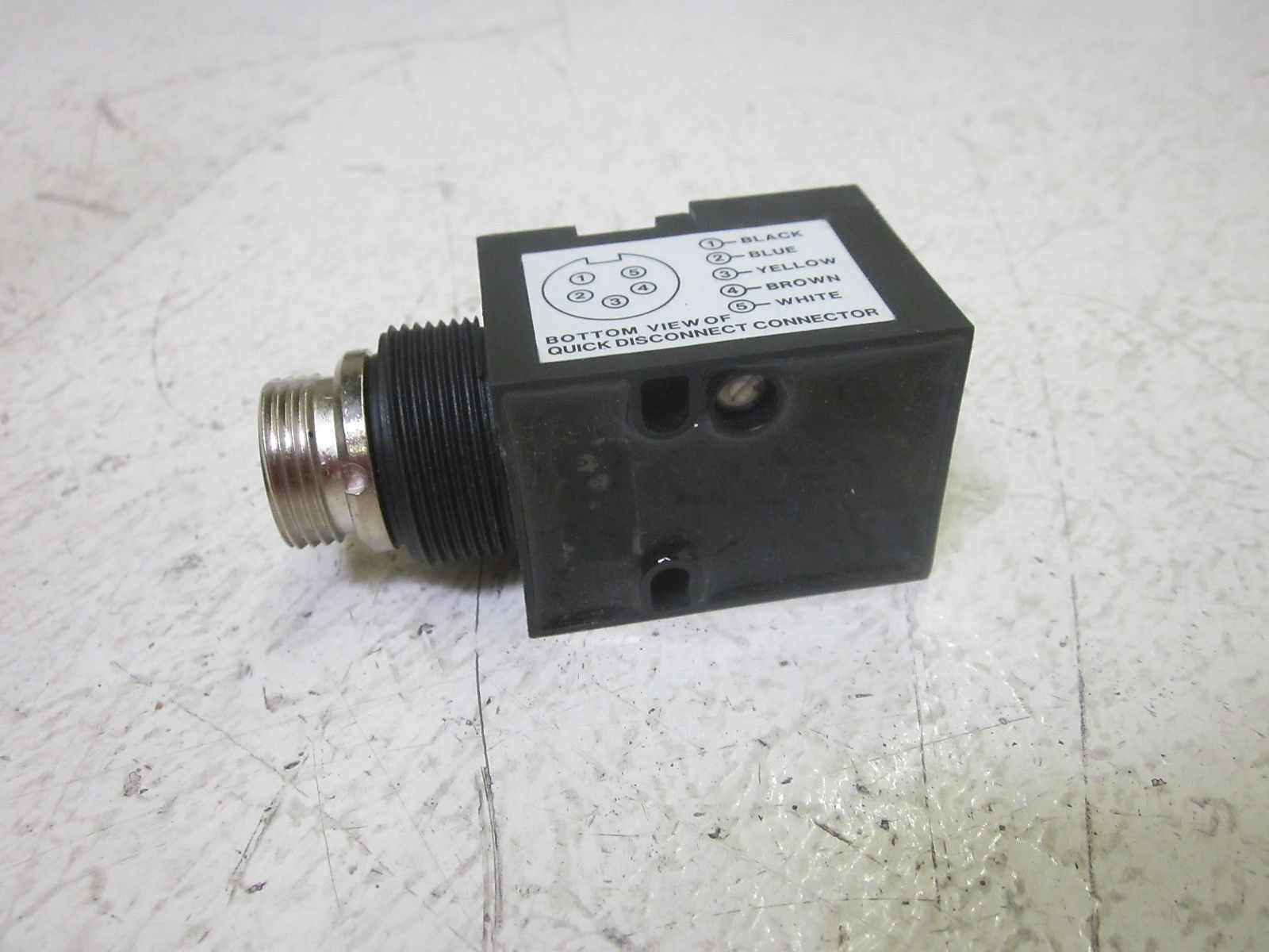 BANNER ENGINEERING VALU-BEAM SMW915LVAGQD 12-28V UNMP