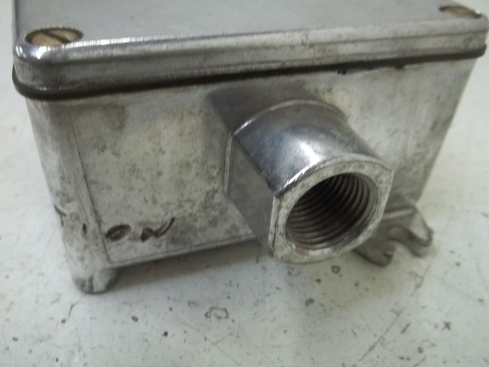 BARKSDALE B1T-A48SS PRESSURE ACTUATED SWITCH UNMP