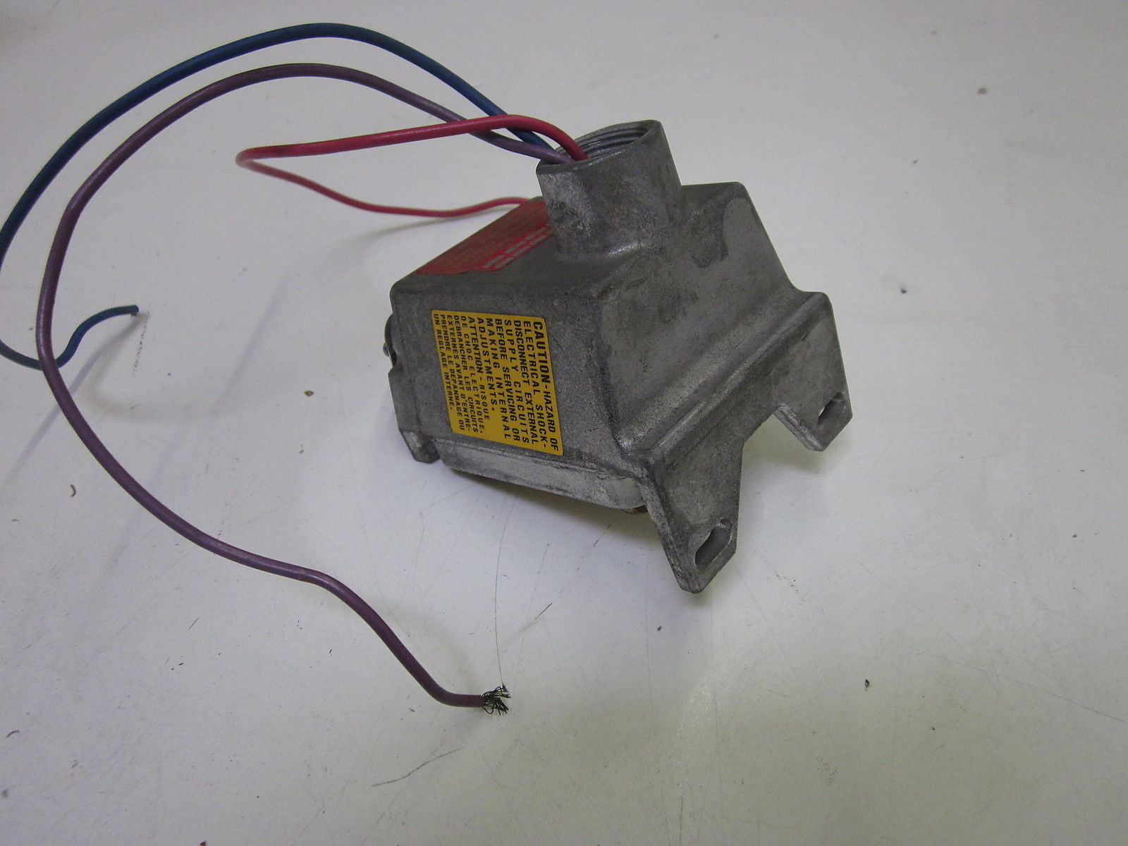 BARKSDALE VCD1H-H18SS PRESSURE OR VACUUM ACTUATED SWITCH UNMP