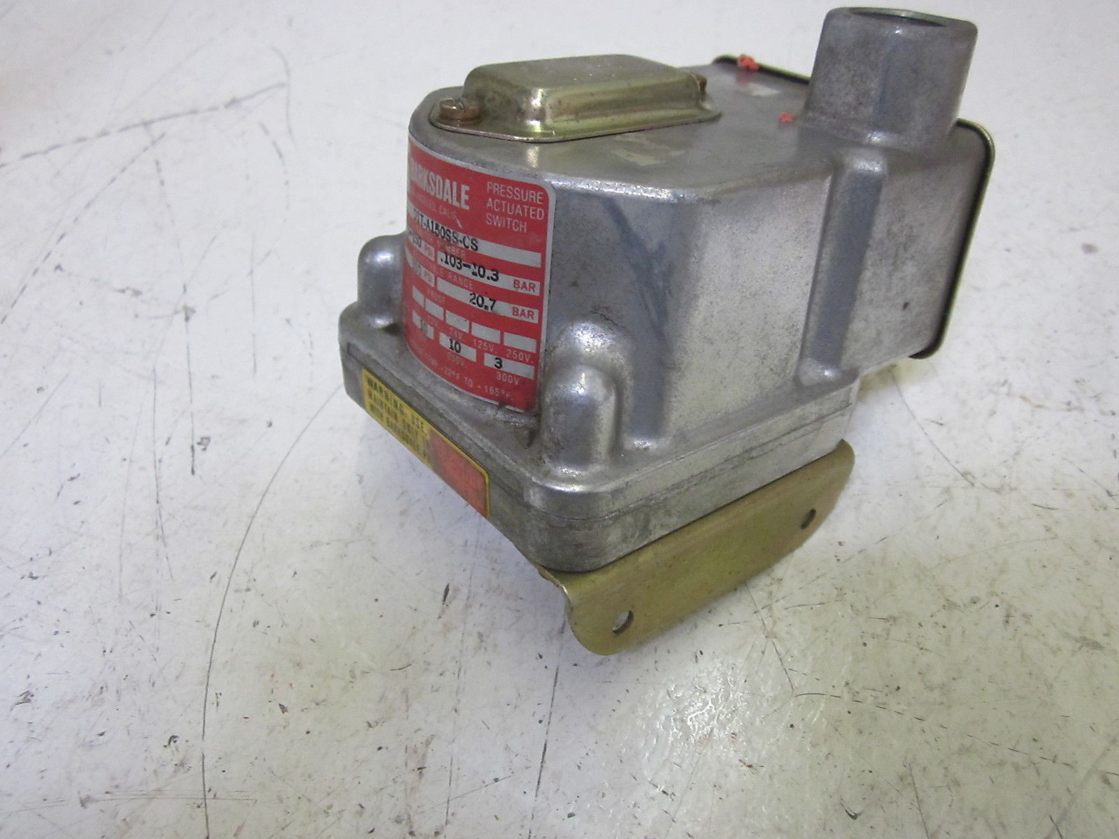 BARKSDALE D1T-A150SS-CS UNMP