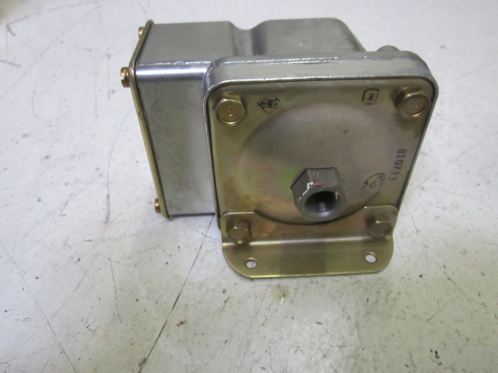BARKSDALE D1T-A150SS-CS UNMP