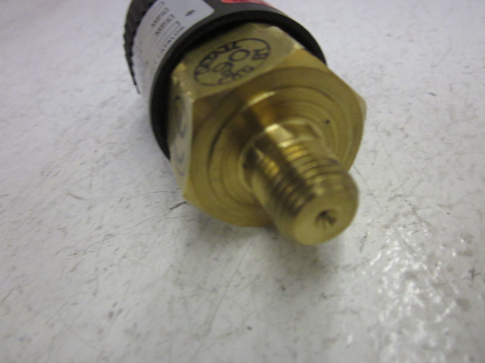 BARKSDALE L96211-CC4-S0134 UNMP