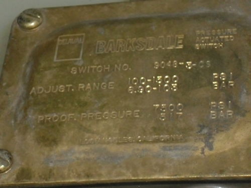 BARKSDALE PRESSURE SWITCH 9048-3-CS *USED*