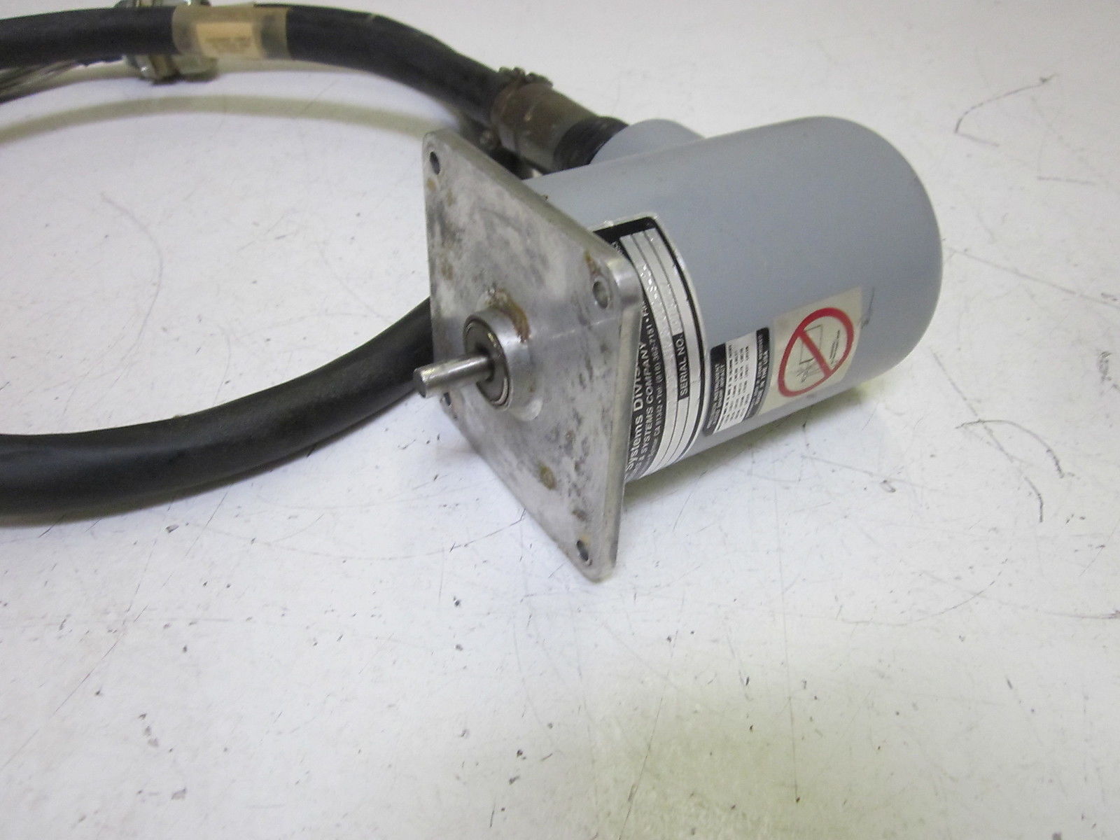 BEI ENCODER MT40D-X-HSS36B3-100T-XD9-CR-S-C22-S-24 UNMP