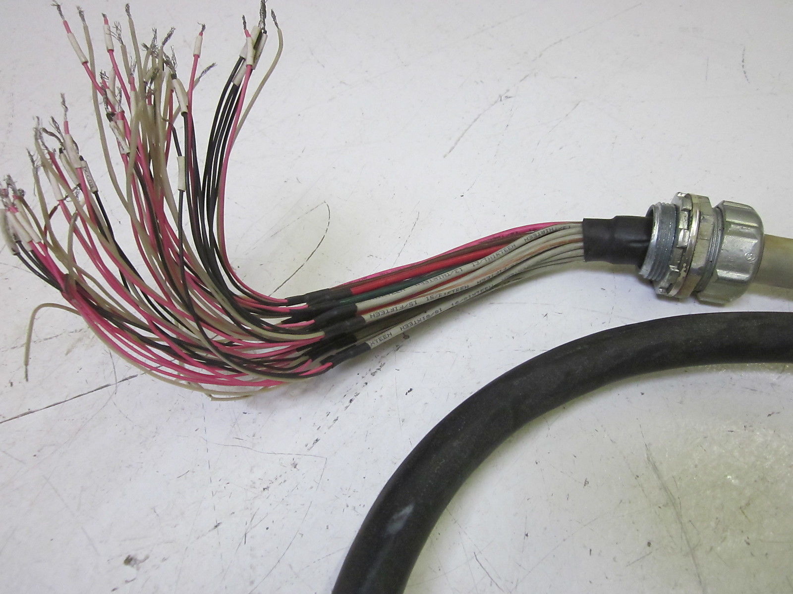 BEI ENCODER MT40D-X-HSS36B3-100T-XD9-CR-S-C22-S-24 UNMP