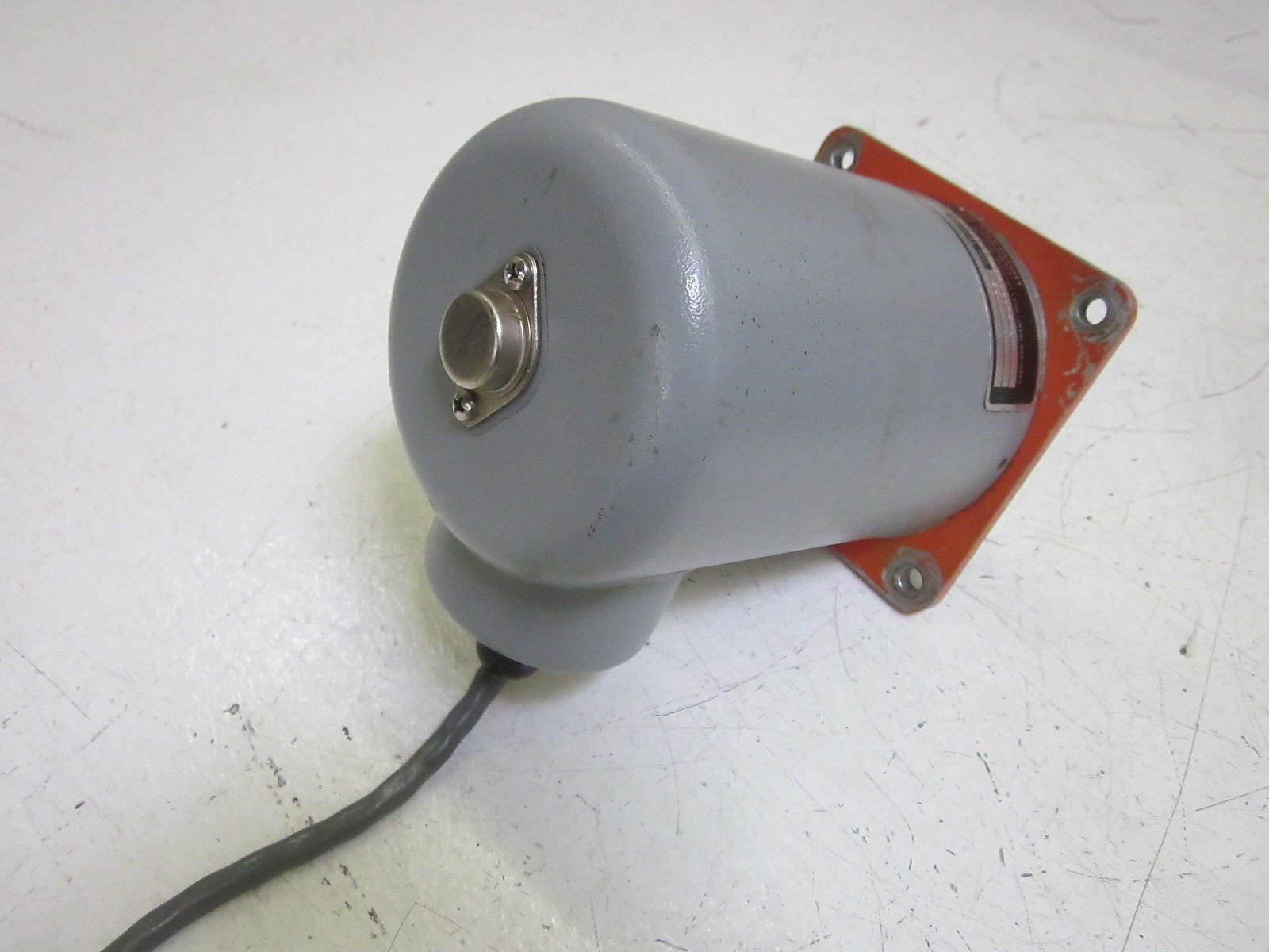 BEI ENCODER MT40D-X-HSS360B3-1UT-XD9-CR-S-C22-S-24 UNMP