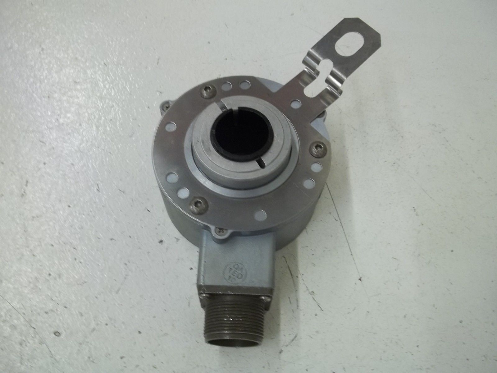 BEI HS35F-62-R9-BS-4096-ABZC-28V/V-SM18-S ENCODER UNMP