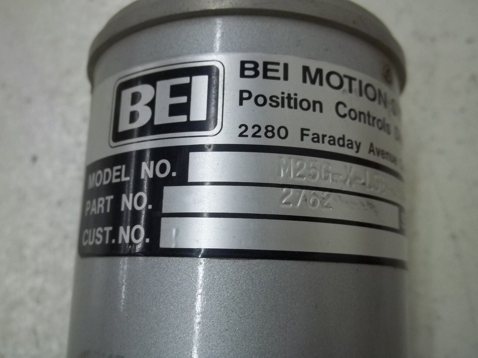BEI M25G-X-LSB4096N-XD6-OR-E-C25-S-5 ENCODER UNMP