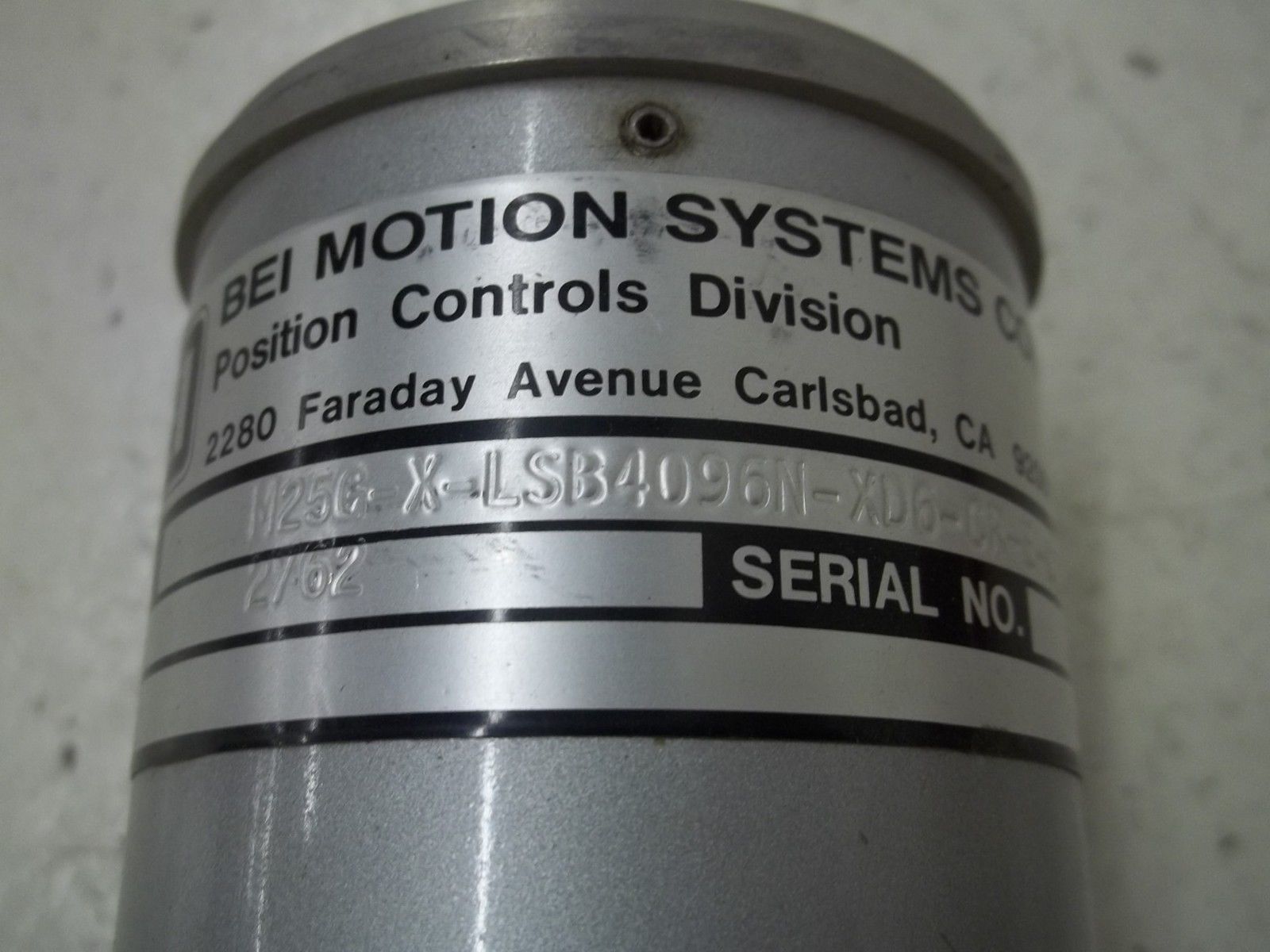 BEI M25G-X-LSB4096N-XD6-OR-E-C25-S-5 ENCODER UNMP
