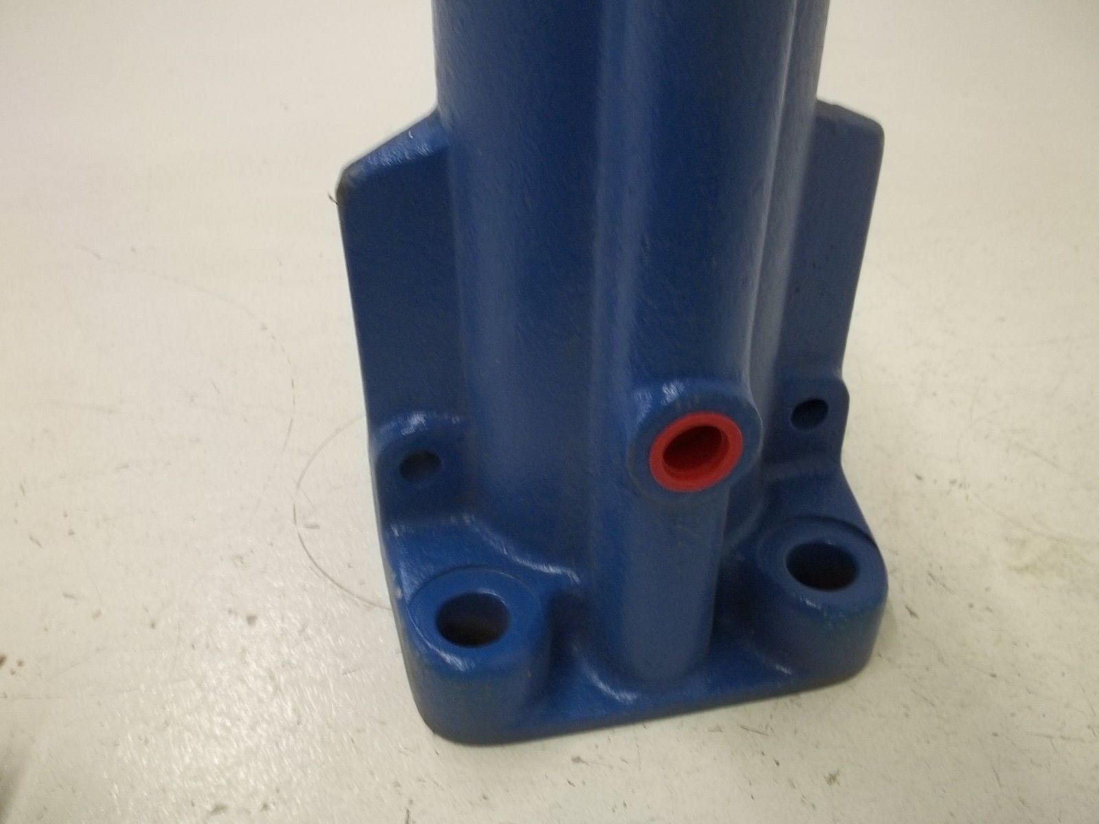 B.E.S.T. BULK EQUIPMENT SYSTEMS MODEL AP3LS SINGLE IMPACTOR VIBRATOR UNMP