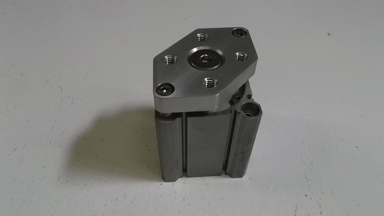 BIMBA PNEUMATIC CYLINDER EFT -5040 UNMP