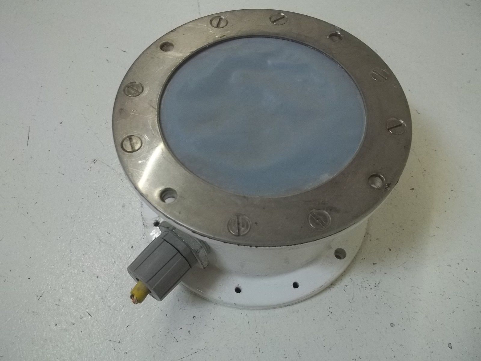 BINDICATOR MODEL B  POINT LEVEL SWITCH BANTAM UNMP