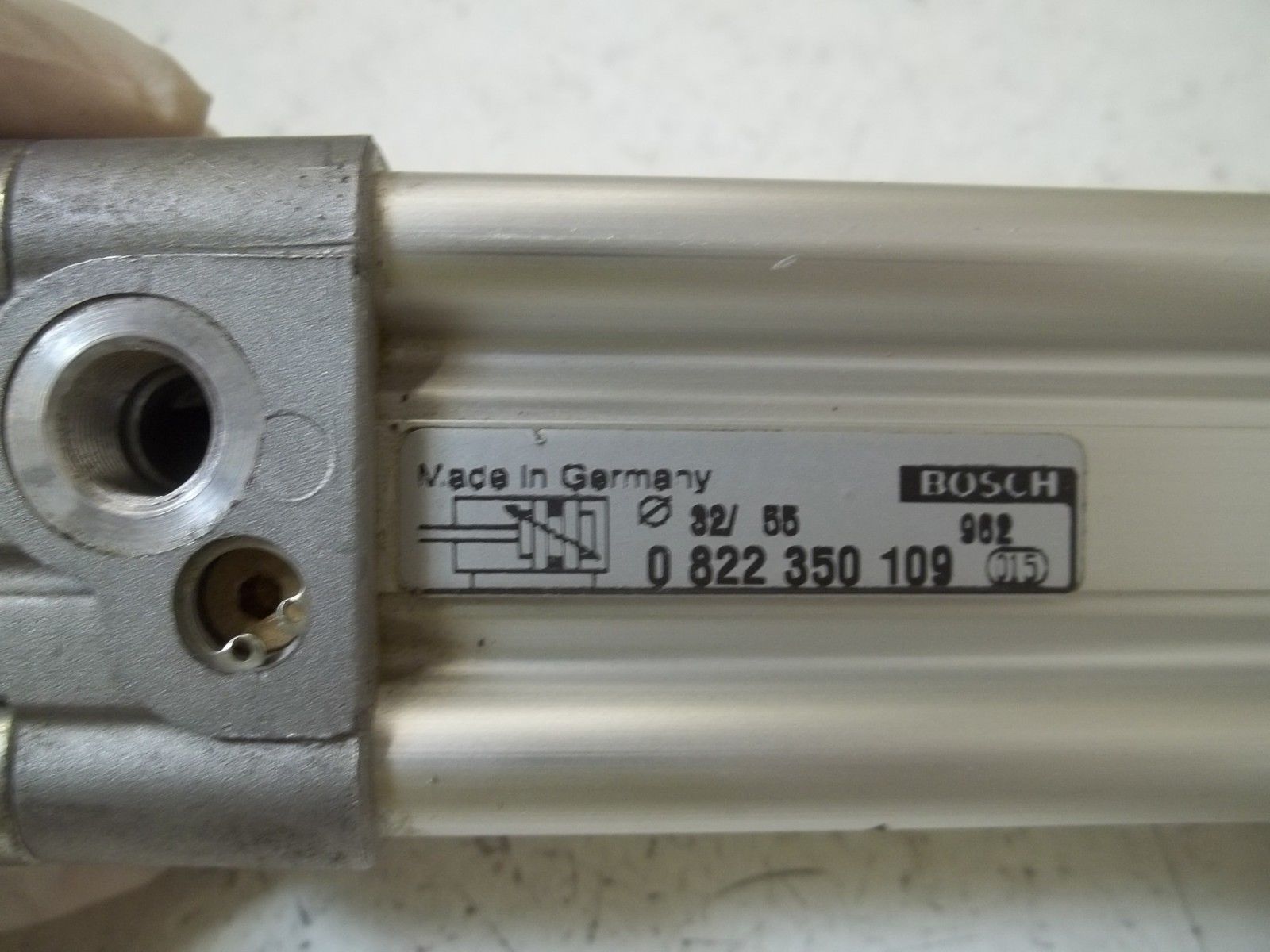 BOSCH 0822350109 PNEUMATIC CYLINDER UNMP