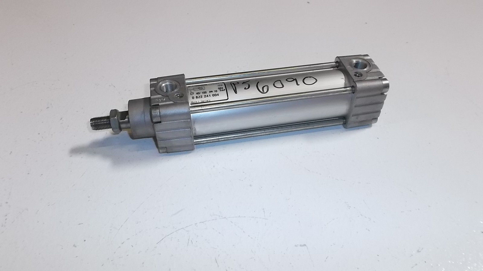 BOSCH PNEUMATIC CYLINDER 0 822 241 004 UNMP