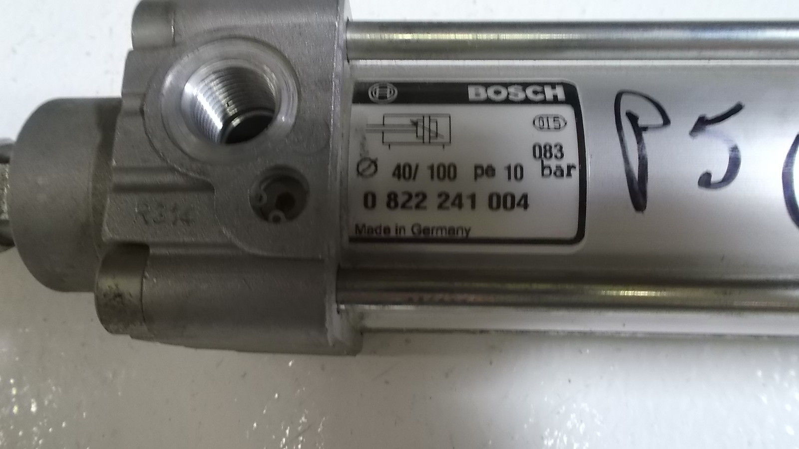 BOSCH PNEUMATIC CYLINDER 0 822 241 004 UNMP