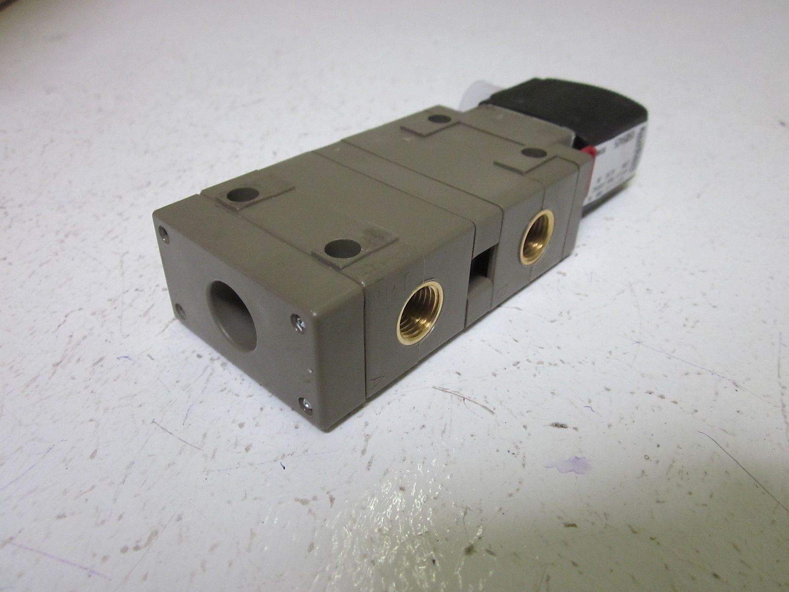 BURCKET US09425 120V 145PSI VALVE  NSNP