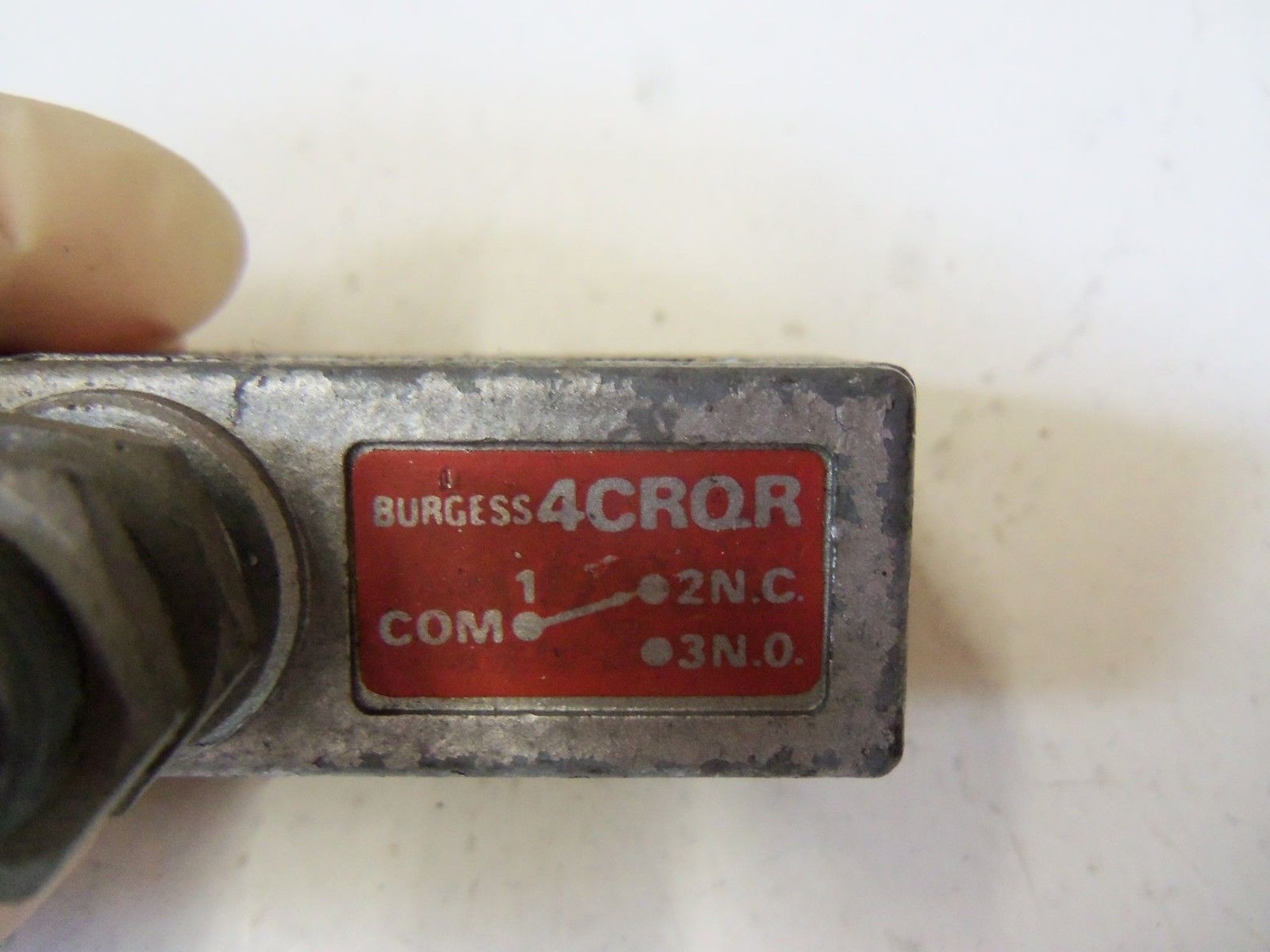 BURGESS LIMIT SWITCH (SILVER WRITTING) 4CRQR UNMP