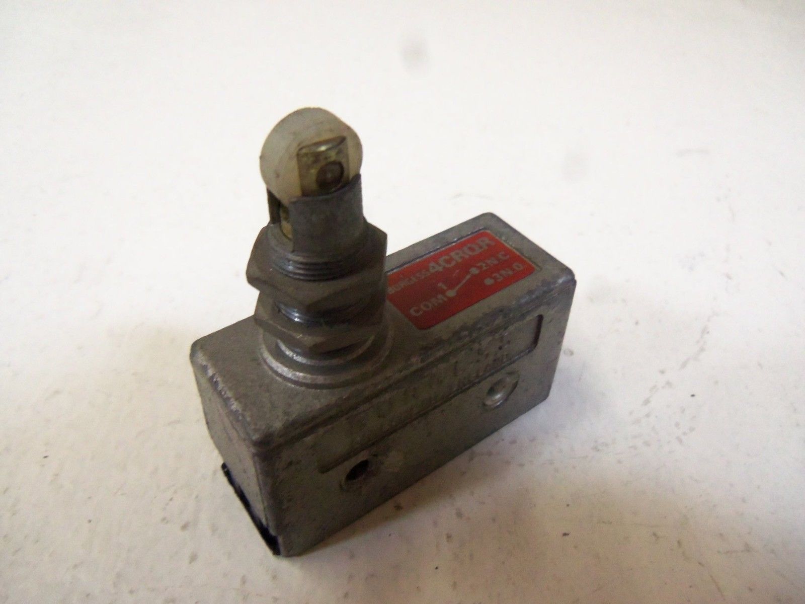 BURGESS LIMIT SWITCH (SILVER WRITTING) 4CRQR UNMP