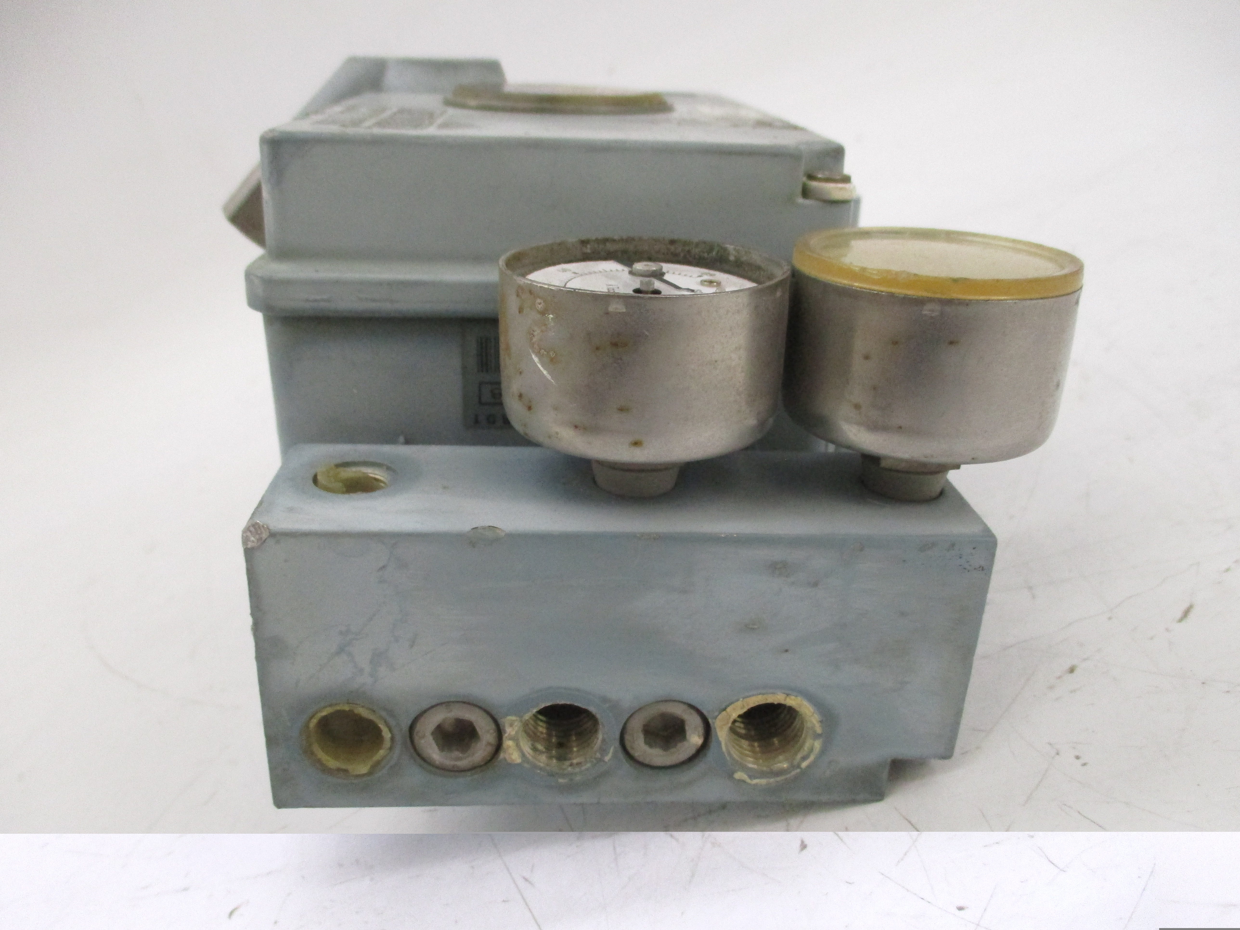 FOXBORO SRD991-BFMS2FAA 30V 90PSI UNMP