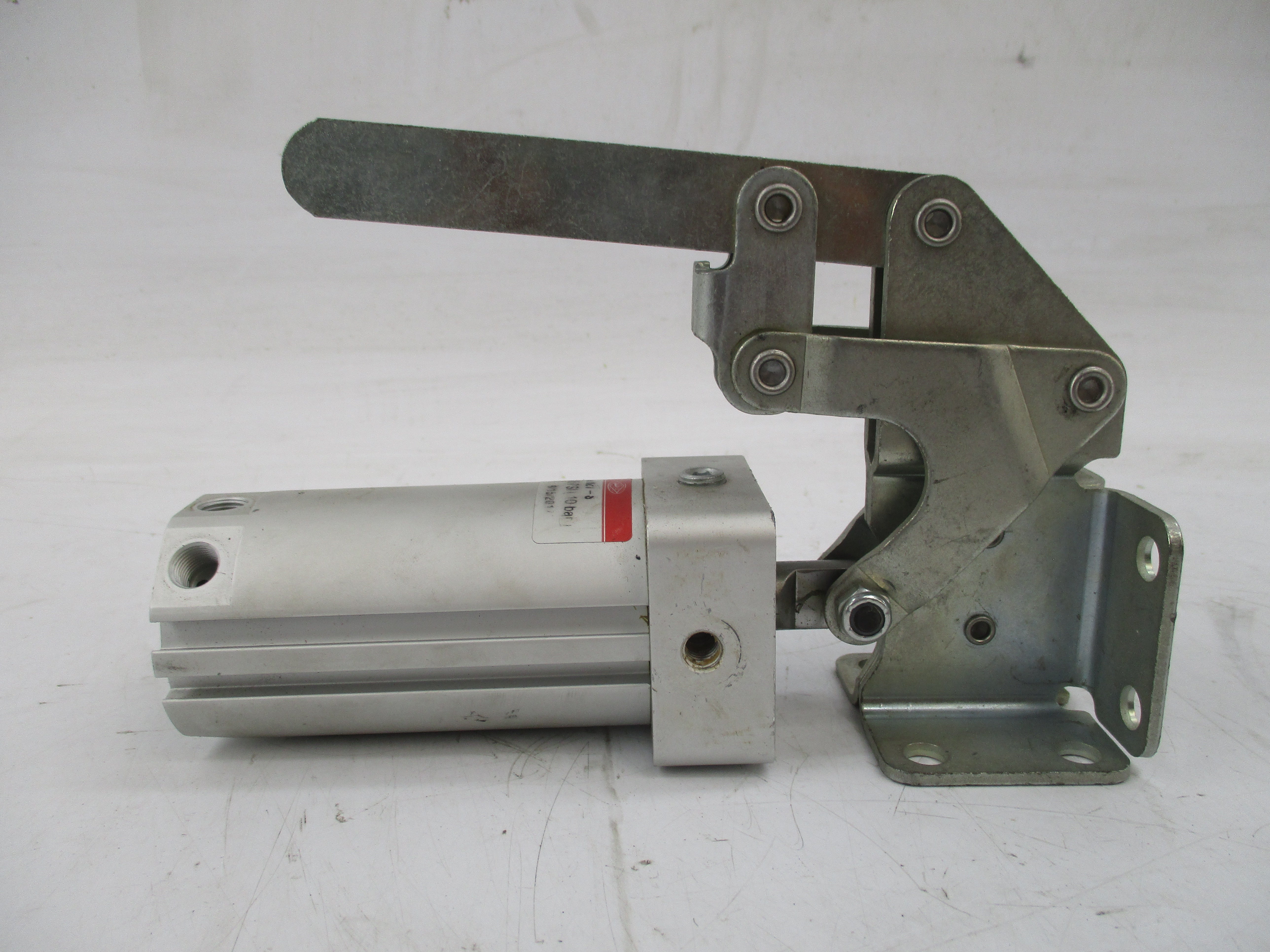 DESTACO 827-S 145PSI UNMP