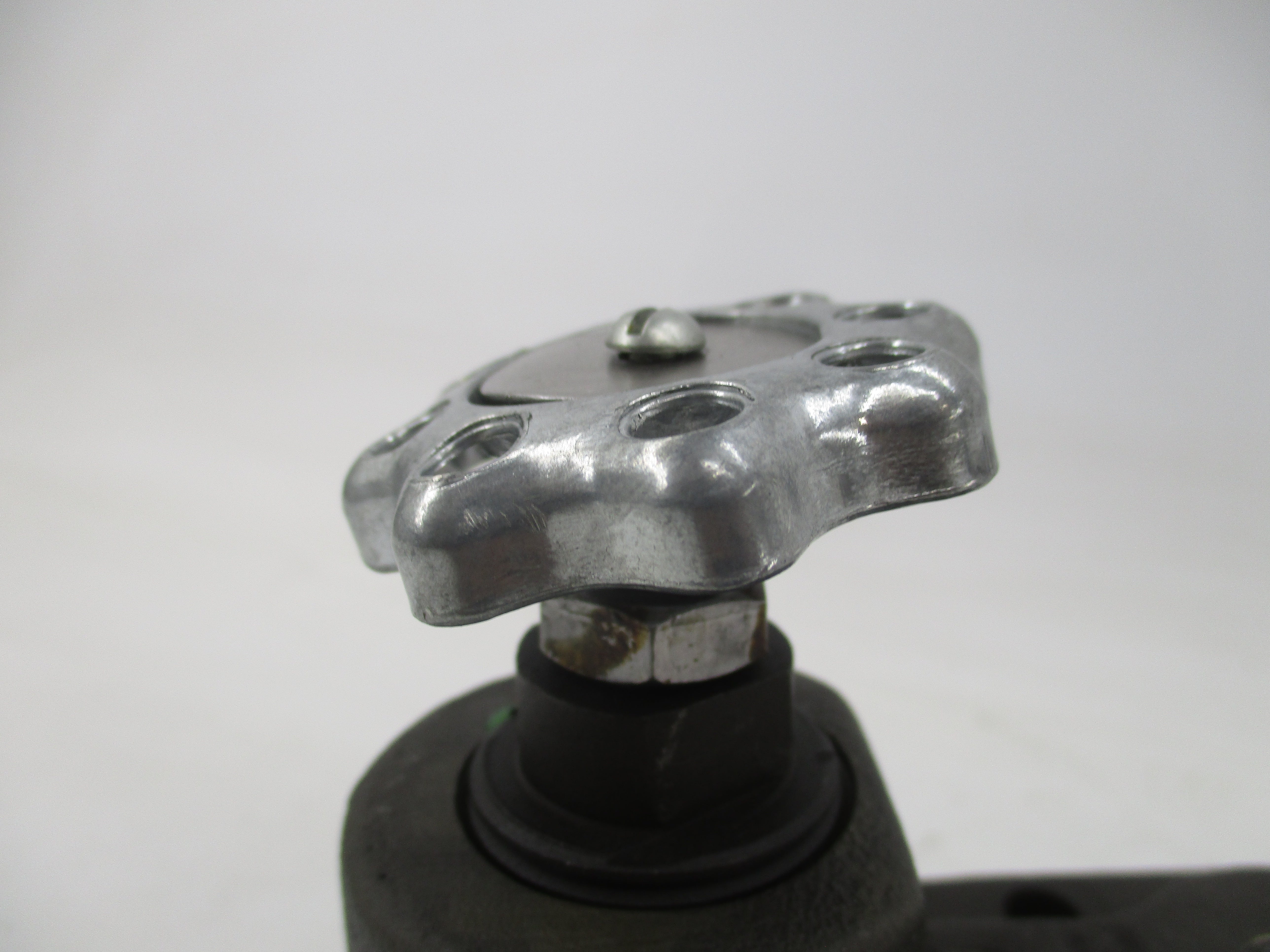 VICKERS XGL-03-B-10 25-1000PSI (AS PICTURED) NSNP