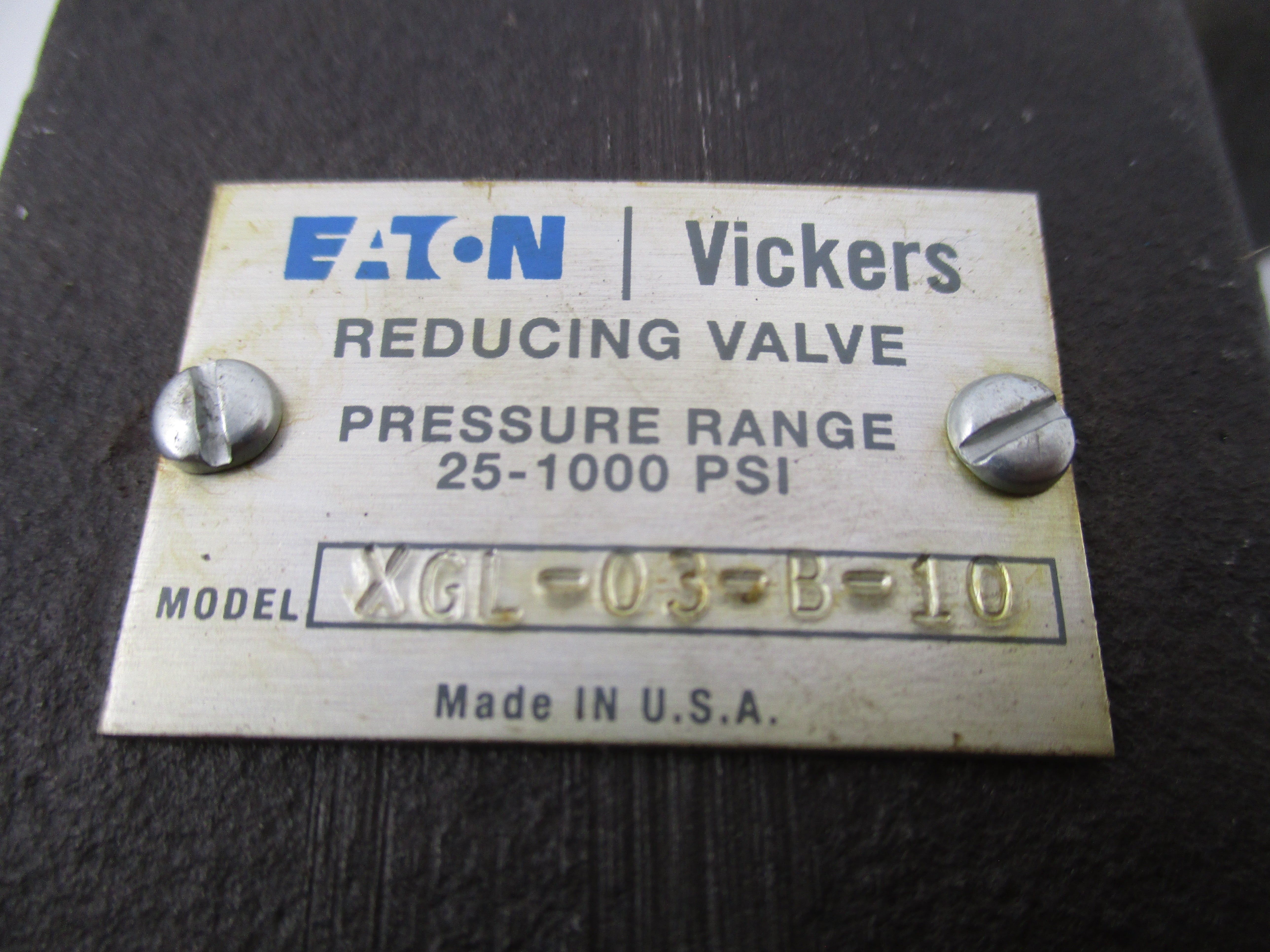 VICKERS XGL-03-B-10 25-1000PSI (AS PICTURED) NSNP