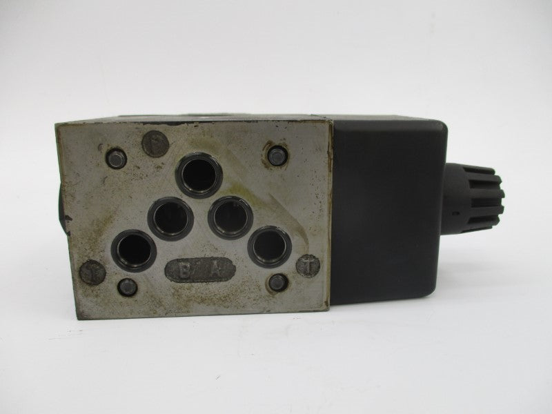 PARKER D3W1B56Y 110/120V .75-.72A 3000PSI NUPI