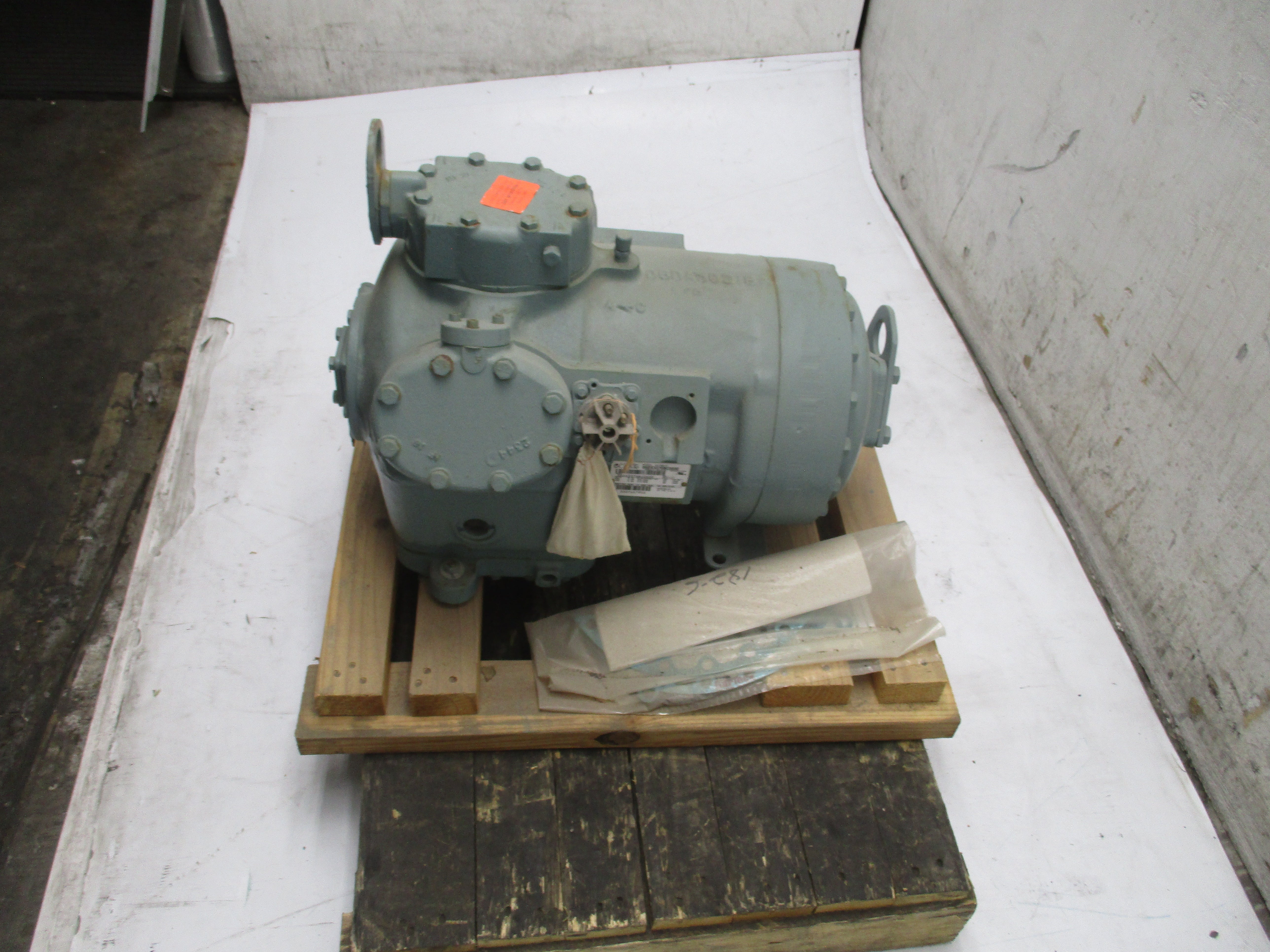 CARLYLE 06DX3376BC0600 400/460V 83/86A REMAN