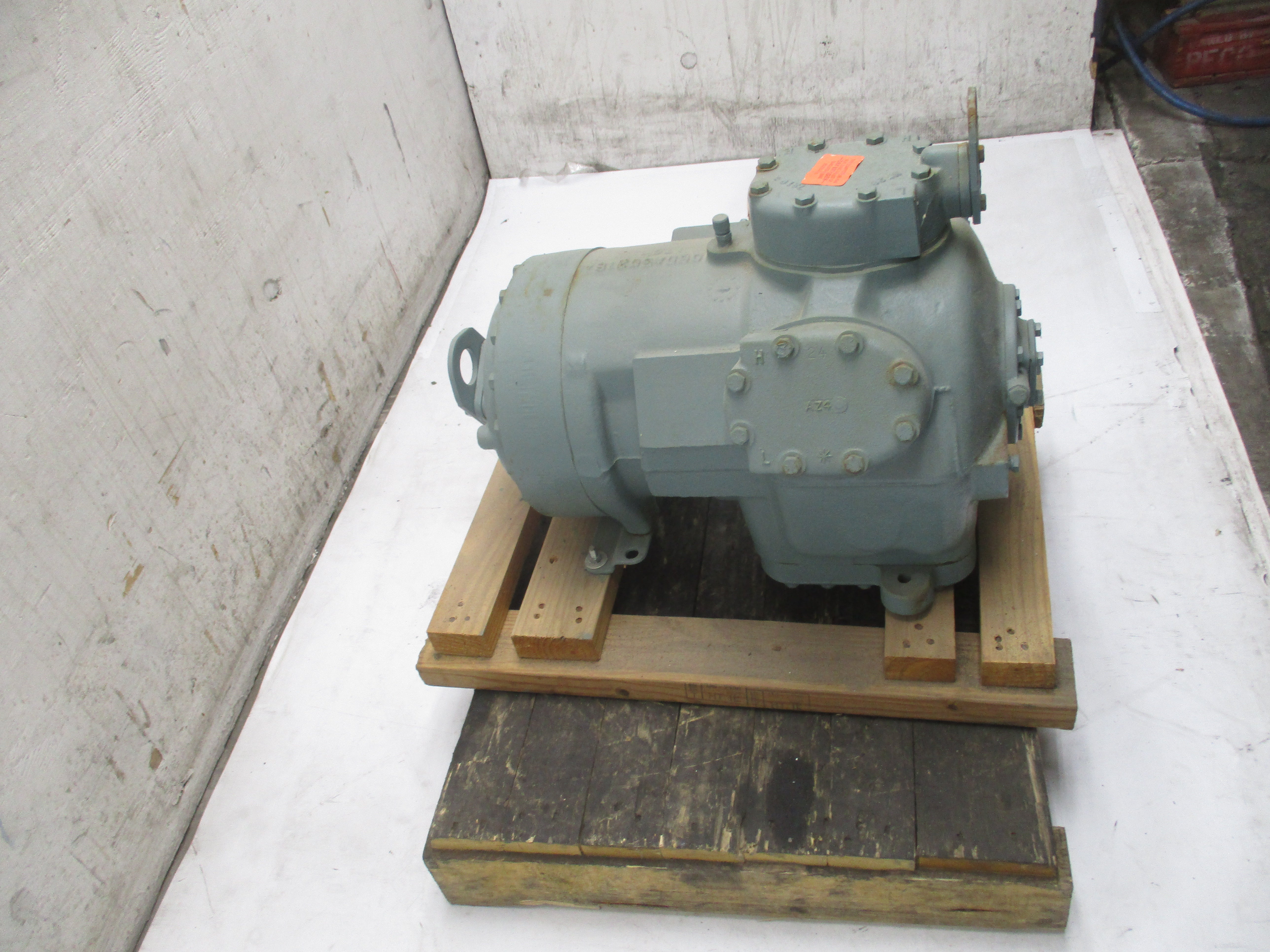 CARLYLE 06DX3376BC0600 400/460V 83/86A REMAN