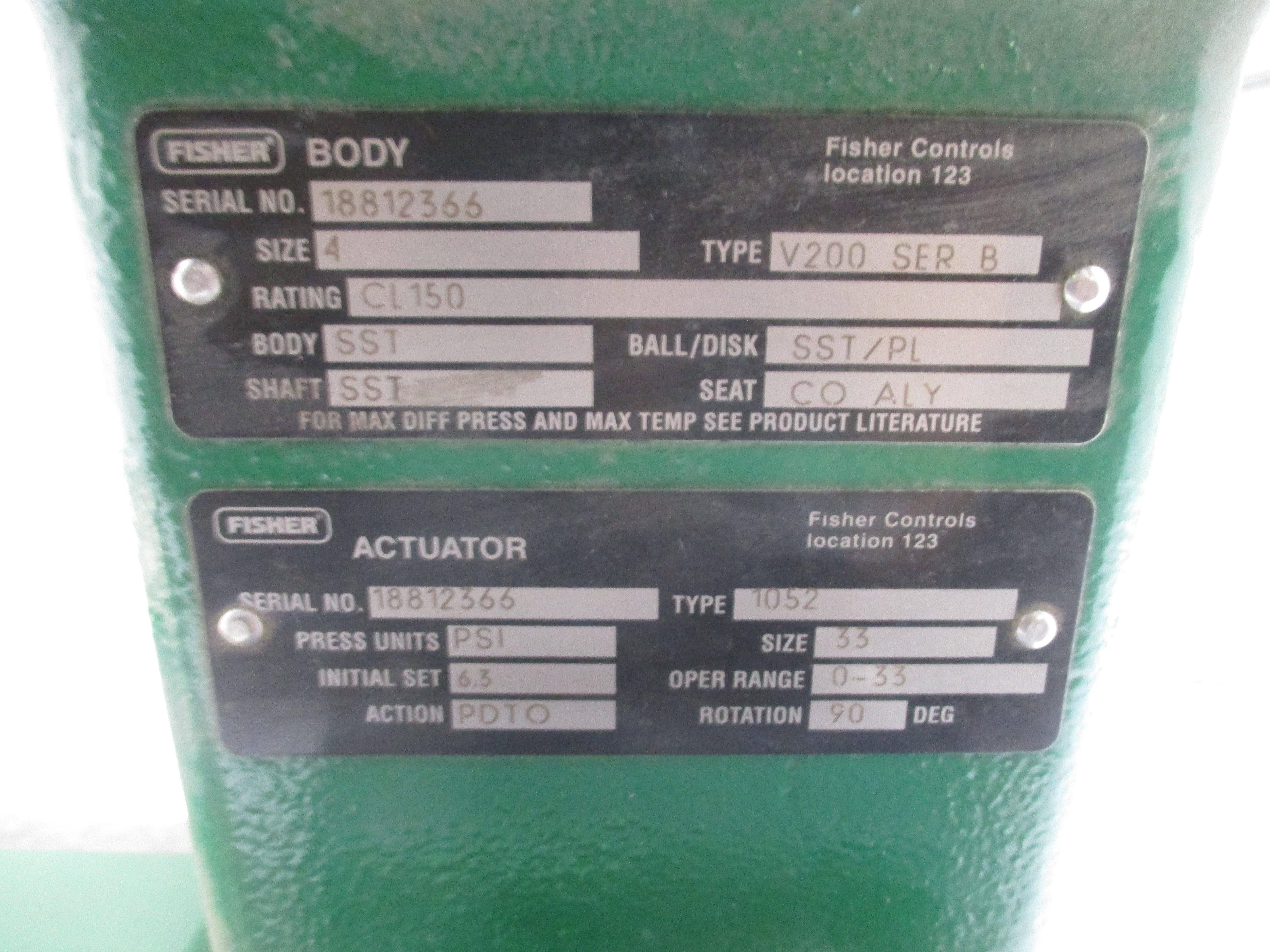 FISHER V200 1052 SER. B 0-33PSI 4" NSNP