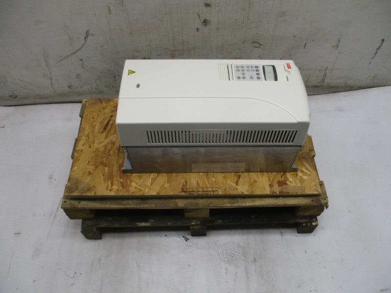 ABB ACS800-U1-0070-5+P901 380-500V 95A NSMP
