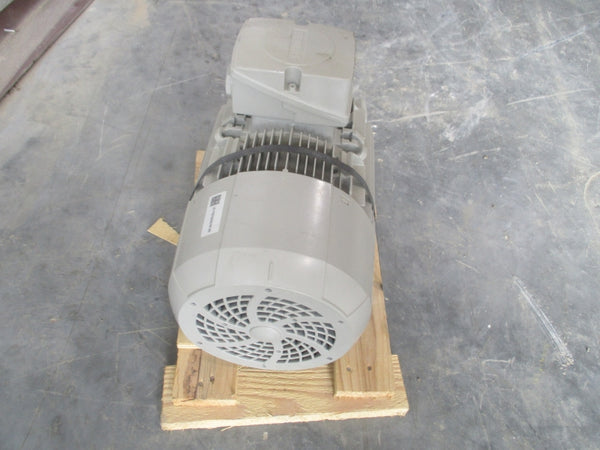 SIEMENS 1LE10231BB222AA4 460V 7.7A NSNP