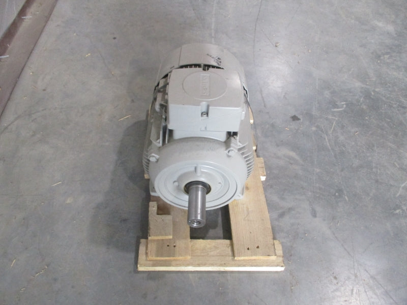 SIEMENS 1LE10231CB034AA4 460V 10.6A NSNP