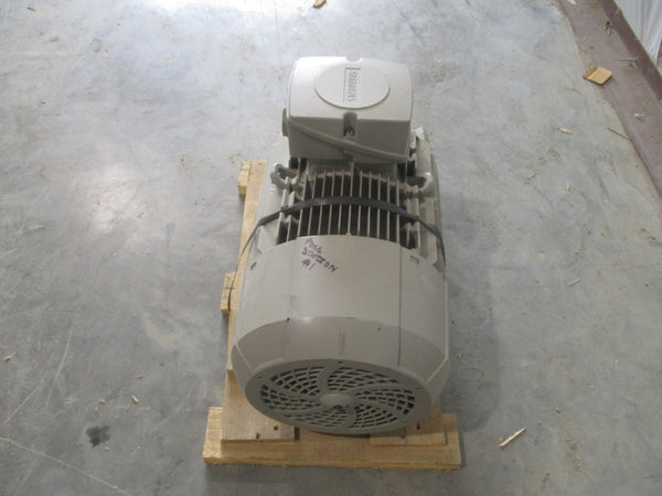 SIEMENS 1LE10231CB034AA4 460V 10.6A NSNP