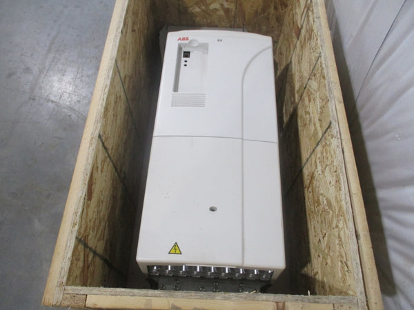 ABB ACS800-U1-0100-5+D150+P901 F/W ASXR7360 360-500VAC 121A UNMP