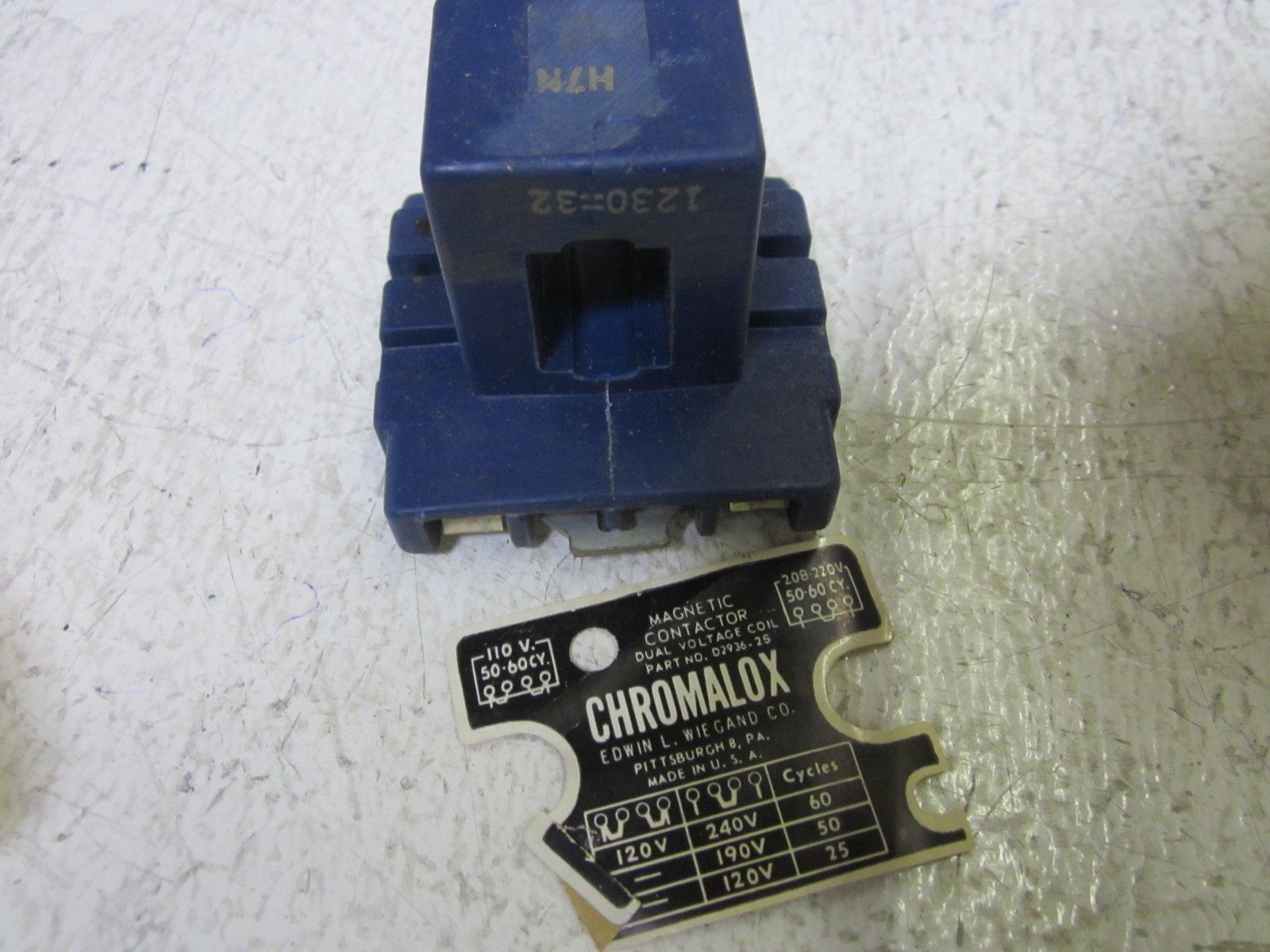 CHROMALOX D2936 208/220V CONTACTOR UNMP